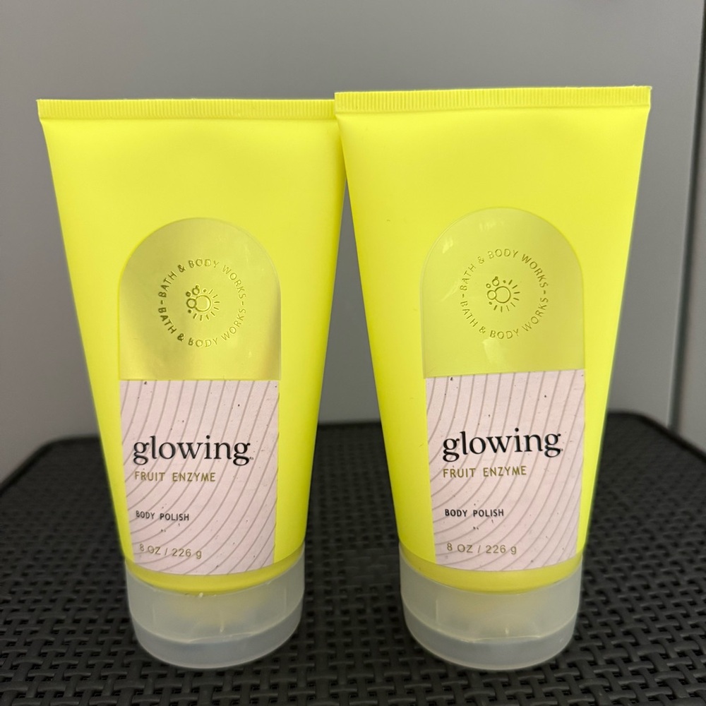 B&BW Duo Scrubs Both Brand New